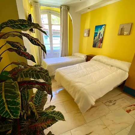 Hostal El Salau Cudillero بيت ضيافة *